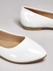 SHUZIA Women Comfortable Almond Toe Ballet Flats - White - View 4