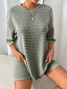 SHEIN Frenchy 2pcs Women Striped Two Tone Textured Crew Neck Top & Shorts Set Summer Green Casual Christmas - Green - View 6