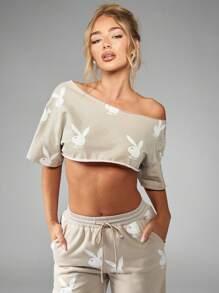 Missguided x Playboy 标志性全印花露肩短款家居服上衣舒适休闲街头时尚宣言