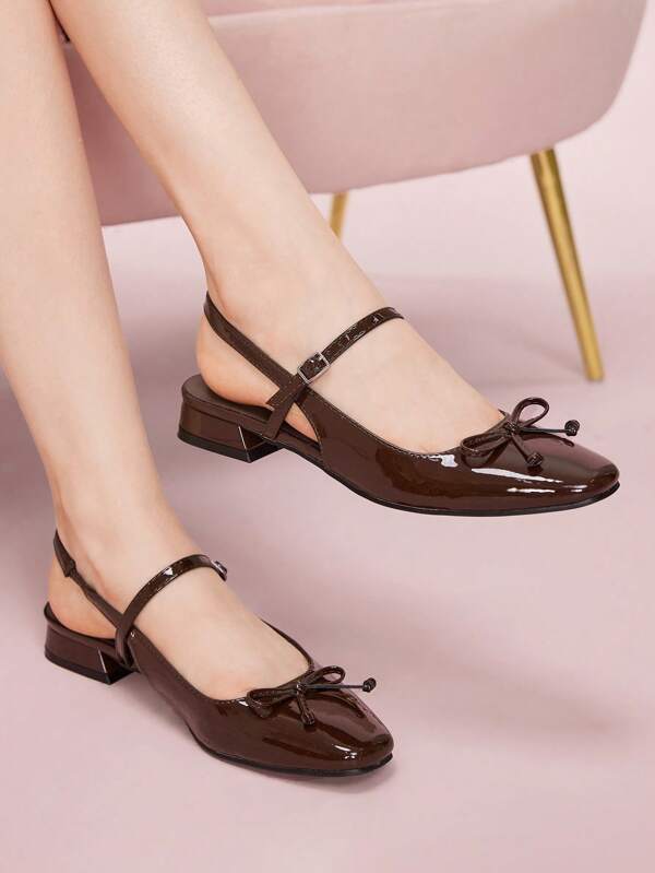 CUCCOO DOLLMOD Bailarinas de estilo mariposa con decoración en marrón café para mujer, con puntera cuadrada y correa de sujeción trasera. Ideales para ir al trabajo, citas, fiestas, paseos casuales, escuela, con un estilo lindo y dulce