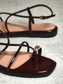 SHUZIA 女士后跟绑带环趾亮面PU咖啡色人字拖凉鞋——云朵般柔软的鞋垫，带来全天候舒适体验，情人节特惠 - 咖啡棕 - 查看 6