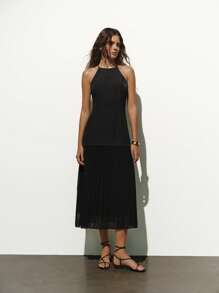 Lumivelle Women Solid Color Pleated Hem Halter Neck Dress - Black - View 3