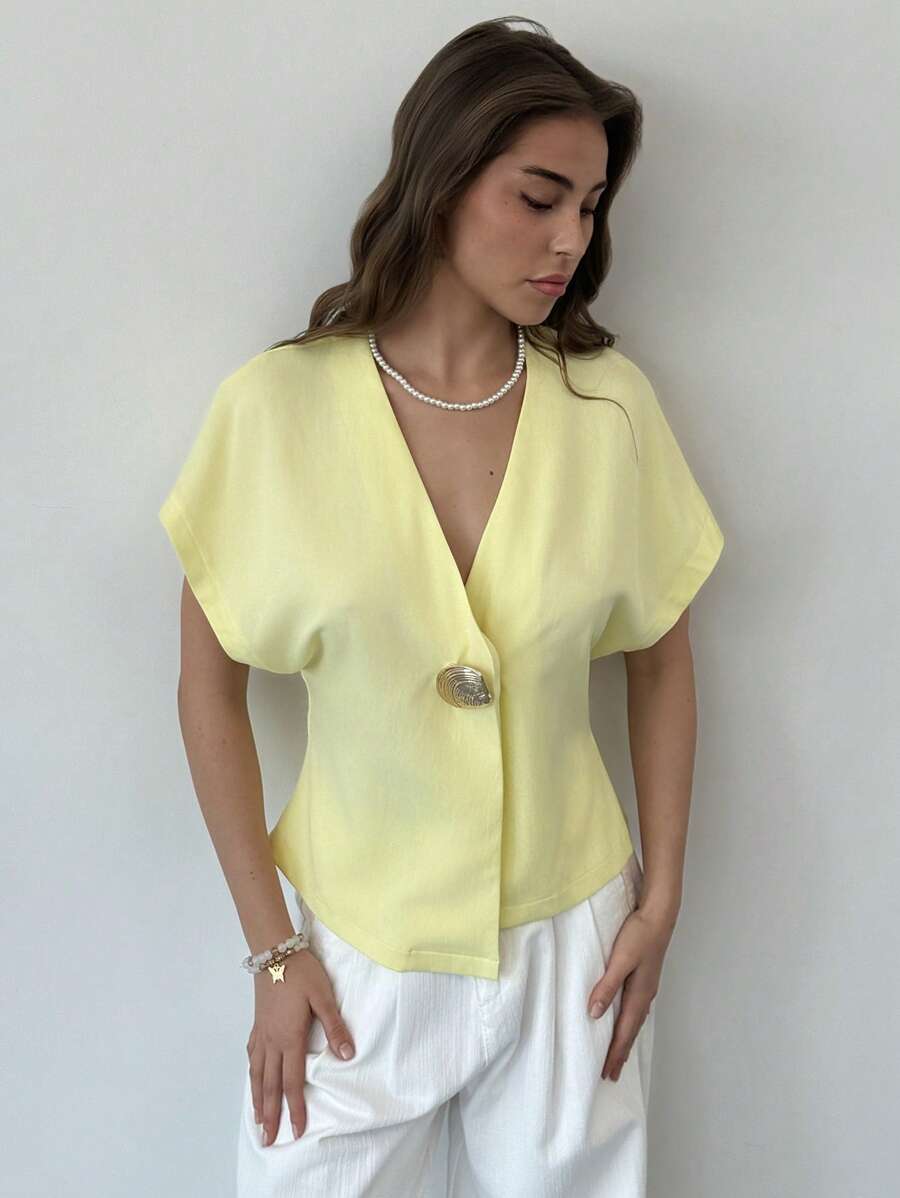 Aloruh New Spring/Summer Women Metal Buckle Decor Bat Wing Short Sleeve Waisted Asymmetrical Hem Blazer In Fall/Winter