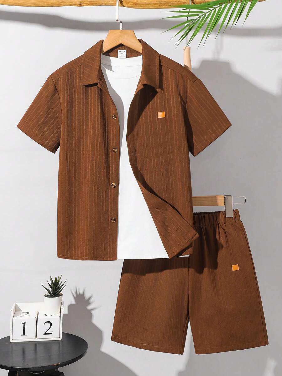 Conjunto de camisa de manga corta y pantalones cortos de tela suave y texturizada para tiempo libre para niños preadolescentes, adecuado para ir al trabajo, la escuela, el uso diario casual, actividades al aire libre, deportes, primavera/verano, viajes a la playa - Marrón - Ver 1
