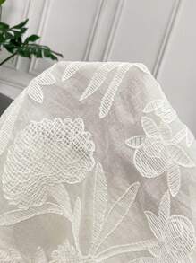 SHEIN Frenchy Blusa de moda con cuello redondo, abotonada, de manga corta y jacquard, para verano