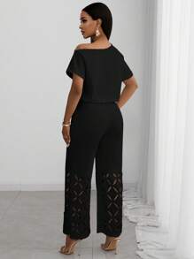 Slaydiva 25新款夏季优雅度假斜肩一字肩插肩袖短袖烂花菱格纹宽松上衣+下摆烂花阔腿裤特长裤白色女两件套 - 黑色 - 查看 2