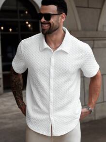 Manfinity CasualCool Plus Size Men's Solid Color Short Sleeve Shirt, Fashionable For Summer