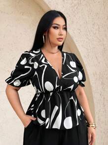 SHEIN SXY Plus Size Women's Spring And Summer Sexy Black And White Abstract Print Waist Short Sleeve Shirt, Suitable For Everyday Wear, Festival, Date Night, Birthday, Bachelorette Party Outfit, Wedding, Elegant, Casual, Shopping, Streetwear, Going Out, Easy To Match&Looks Slim, Accent Your Body, Flatter The Figure