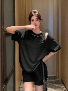 DAZY Women's Casual Hollow Out Letter Print Loose Short Sleeve T-Shirt - Black - View 3