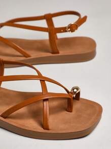 SHUZIA 女士舒适细带凉鞋，鞋面配金色趾环 - 駝色 - 查看 4