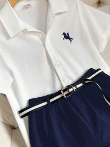 Conjunto de 2 peças para meninos pré-adolescentes: camisa polo de manga curta com estampa de 4 de julho e cinto, calça comprida, estilo cavalheiro, adequado para deslocamento diário, escola, uso casual diário, faculdade, esportes, primavera/verão