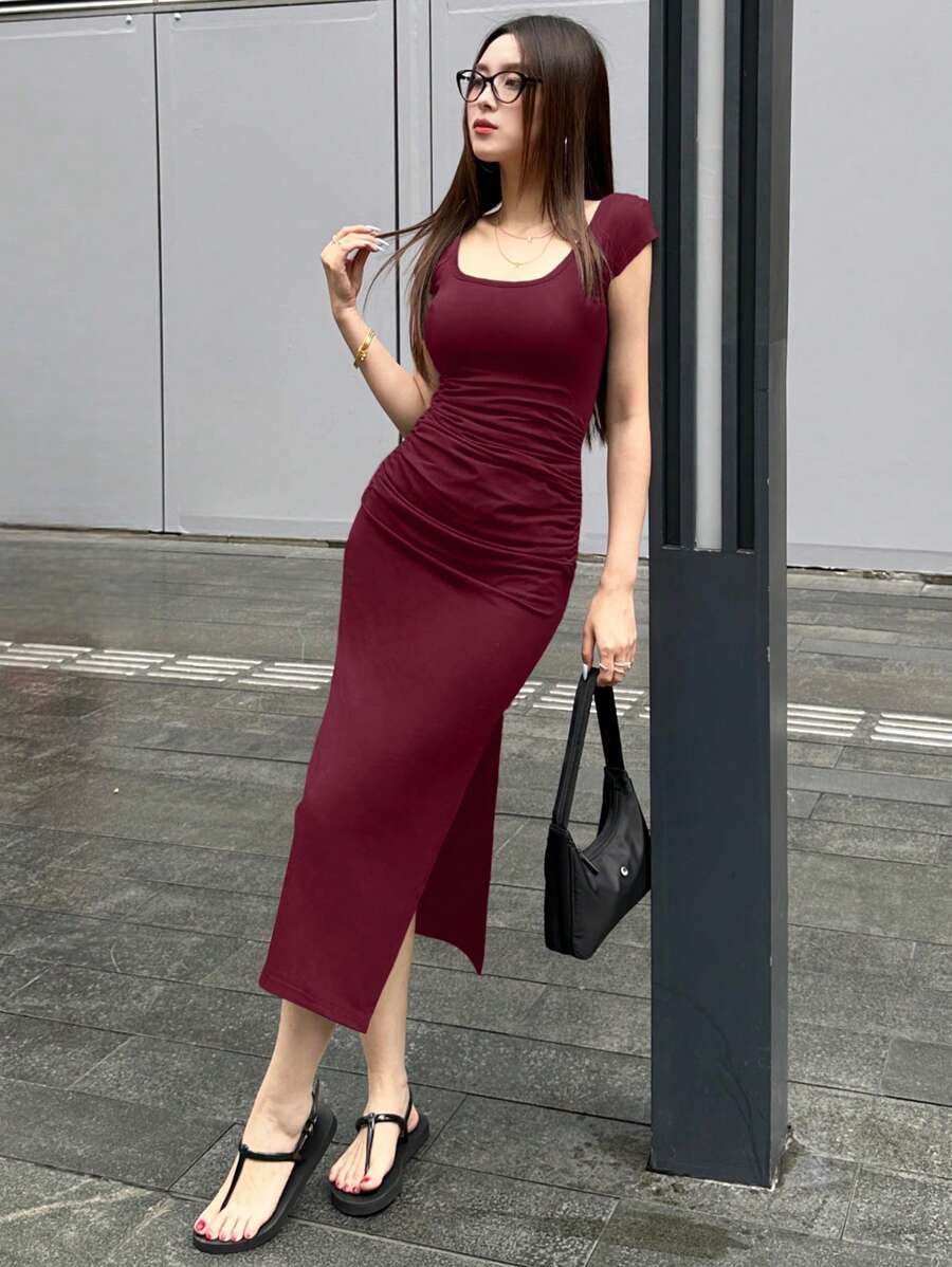 DAZY 女士方领褶皱短袖露背纯色迷你连衣裙优雅礼服女士连衣裙生日女装女士生日女士夏季服装酒红色中长连衣裙紧身中长连衣裙修身中长连衣裙长款紧身连衣裙弹力中长连衣裙红色女士连衣裙鸡尾酒裙 - 酒紅色 - 查看 1