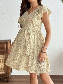 SHEIN Vestido casual de flores para vacaciones, de maternidad y lactancia