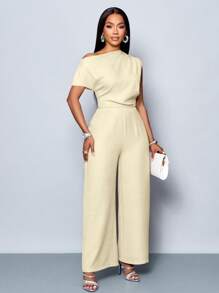 SOLERSUN 四季女装通勤优雅日间出游休闲简约杏色露肩不对称领口肩部褶皱短袖阔腿连体裤 - 杏色 - 查看 4