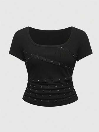J-Fashion Camiseta de mujer talla grande de estilo punk negro con detalles de tachuelas, rhinestones y cintas, adecuada para la playa o ceremonias de graduación