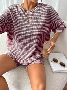 SHEIN Frenchy 2pcs/Set Women Striped Contrast Color Textured Round Neck Top And Shorts - Red - View 3