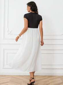 MaterniWear 孕妇拼色圆领短袖休闲连衣裙 - 黑與白 - 查看 2