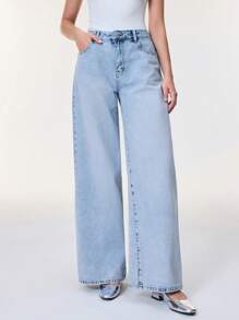 SHEIN Essnce 女士休闲牛仔裤，极简主义日常穿着，宽松女士牛仔裤 - 淺色水洗藍 - 查看 5