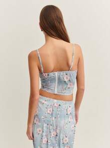 Nöista 带有褶边细节和蝴蝶结的花卉紧身胸衣式上衣 - 让您尽享清新、阳光的春夏氛围。 - 藍色 - 查看 7