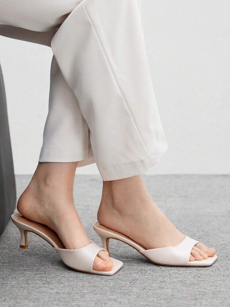 CUCCOO BIZCHIC 여성 패션 버서타일 미니멀리스트 하이힐 샌들