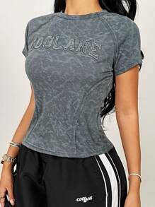 SHEIN Girls Vintage Daily Wear Graphics Washed Grunge Crop Tops Girls Printed Crew Neck Short Sleeve Side Pleated Casual Tee, Raglan Sleeves - Grey - View 3