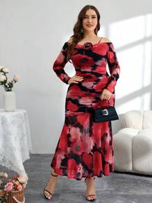 Modelyn 春夏大码露肩扎染花卉印花网眼下摆修身优雅端庄连衣裙 - 彩色 - 查看 4