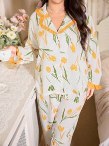 CottageSlumber Conjunto de pijama de talla grande con estampado floral y cuello con volantes en color contrastante