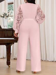 SHEIN Lady 春夏秋冬优雅通勤办公室鸡尾酒会情人节婚礼白色针织刺绣重叠领重叠领撞色蕾丝腰带长袖大码连体裤优雅装情人节装春季茶会装夏季女士装 - 藕粉色 - 查看 2