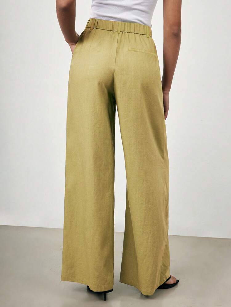 SHEIN Maija Conjunto de 2 piezas de pantalones verdes de moda casual para primavera/verano 2025, cómodos y adecuados para el tiempo libre diario, vacaciones románticas, reuniones, invitados de boda, personas mayores, el Día de San Valentín, festivales de música y graduación