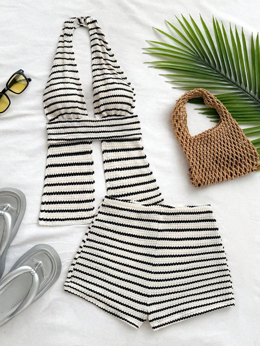 Soleia 2 chiếc/Bộ áo crop top hở lưng họa tiết sọc gợi cảm cho nữ và quần short, phong cách đi nghỉ - Đen và trắng - Xem 1