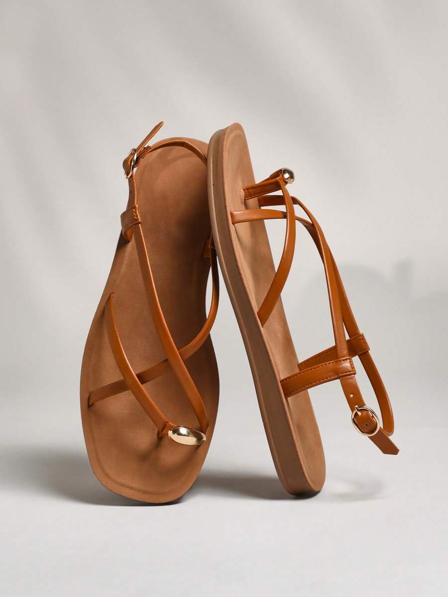 SHUZIA 女士舒适细带凉鞋，鞋面配金色趾环 - 駝色 - 查看 1