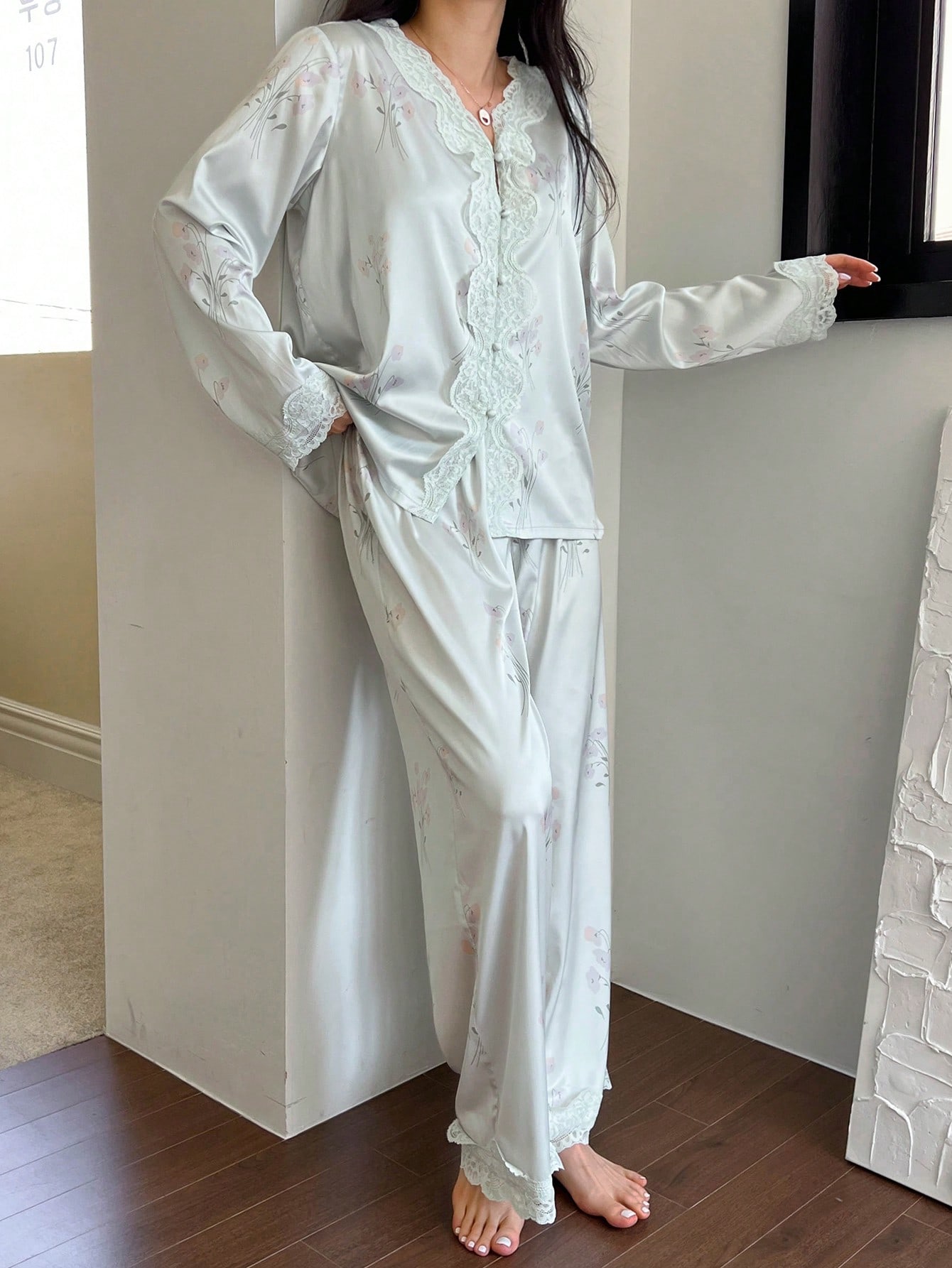 DAZY طقم بيجامة نسائي فضفاض مزين بطباعة الزهور وال...