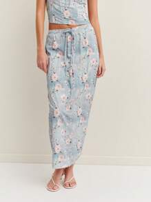 Nöista 带有超级可爱花朵印花的中长裙，用这件单品提升你的夏日夜晚 - 藍色 - 查看 3