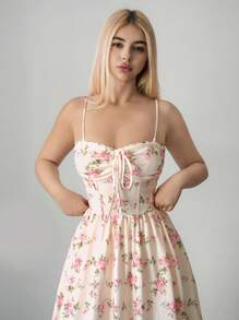 Sweetina Abito estivo da donna con fantasia floreale ditsy, spalline sottili, dettaglio di cucitura a lisca di pesce, senza maniche