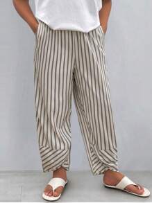SHEIN LUNE 大码夏季条纹不对称袖口七分裤，时尚休闲舒适，条纹印花休闲日常穿着女士夏季长裤 - 彩色 - 查看 1