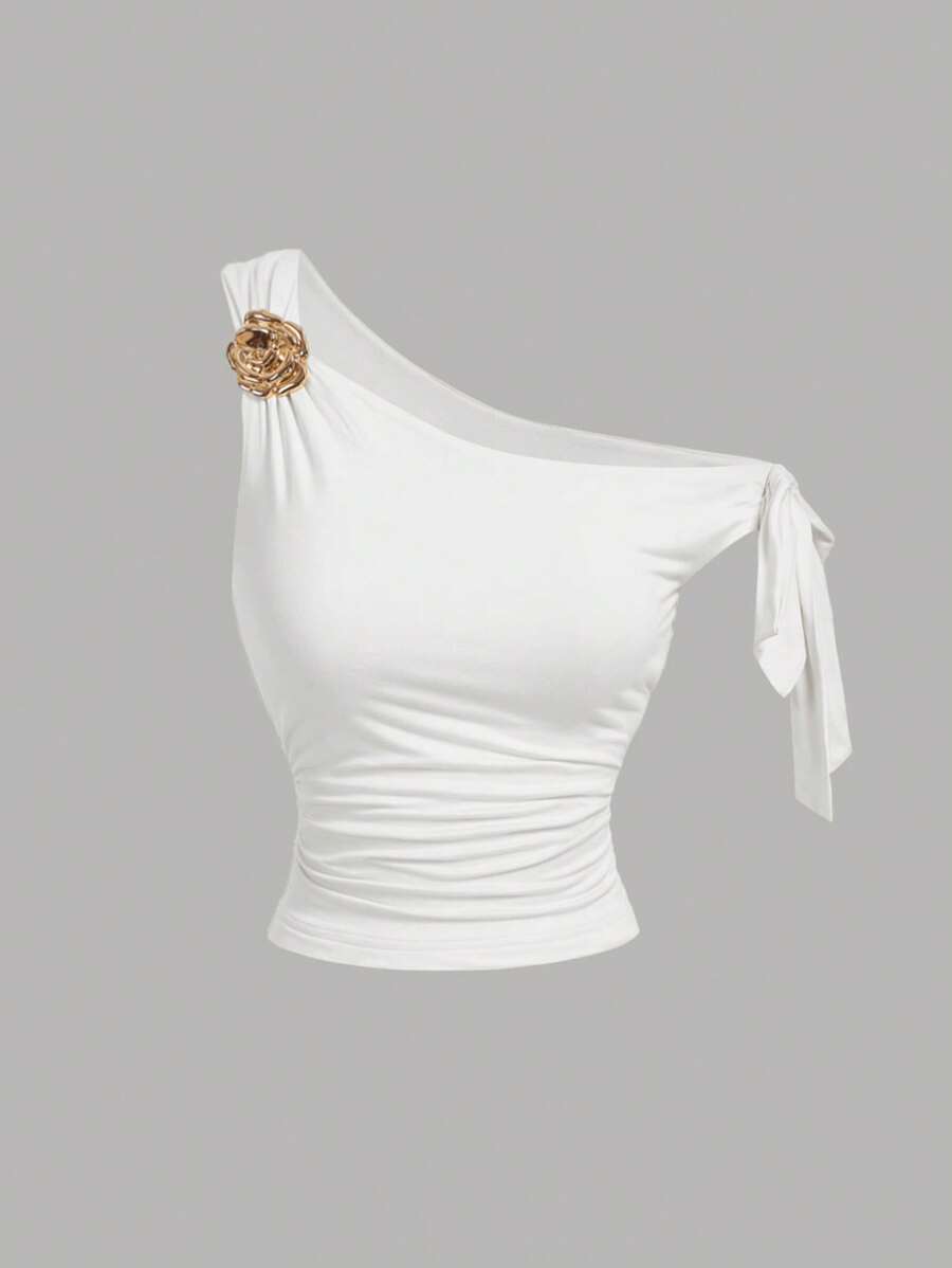 SHEIN MOD 女士金属色 3D 花卉装饰不对称领口白色吊带背心 - 白色 - 查看 1