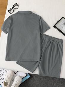 SHEIN 2pcs/Set Tween Boys Casual Loose Fit Simple Letter Graphic Short Sleeve Top And Shorts Set, Suitable For Commuting, School, Daily Casual, Sports, Spring/Summer