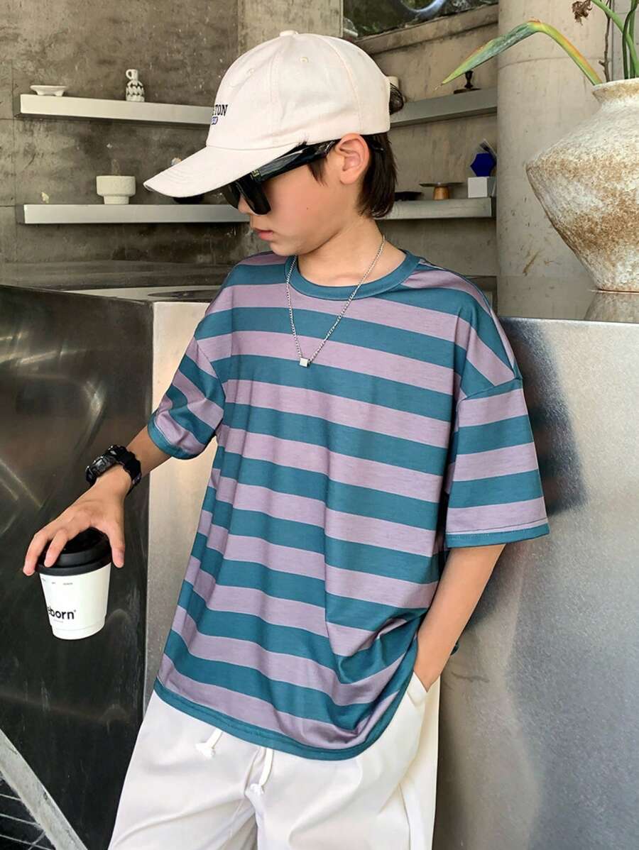 SHEIN Áo thun tay ngắn thường ngày cho bé trai tuổi mới lớn, trang phục thể thao đường phố, phong cách Punk Rock, phong cách đại học, phù hợp cho hoạt động ngoài trời mùa xuân/hè, tiệc tùng, lễ hội âm nhạc - Nhiều màu - Xem 1