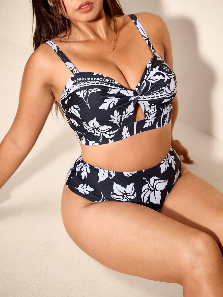 Elaquor Plus Size Full Print Spaghetti Strap Hollow Sleeveless Summer Bikini Set