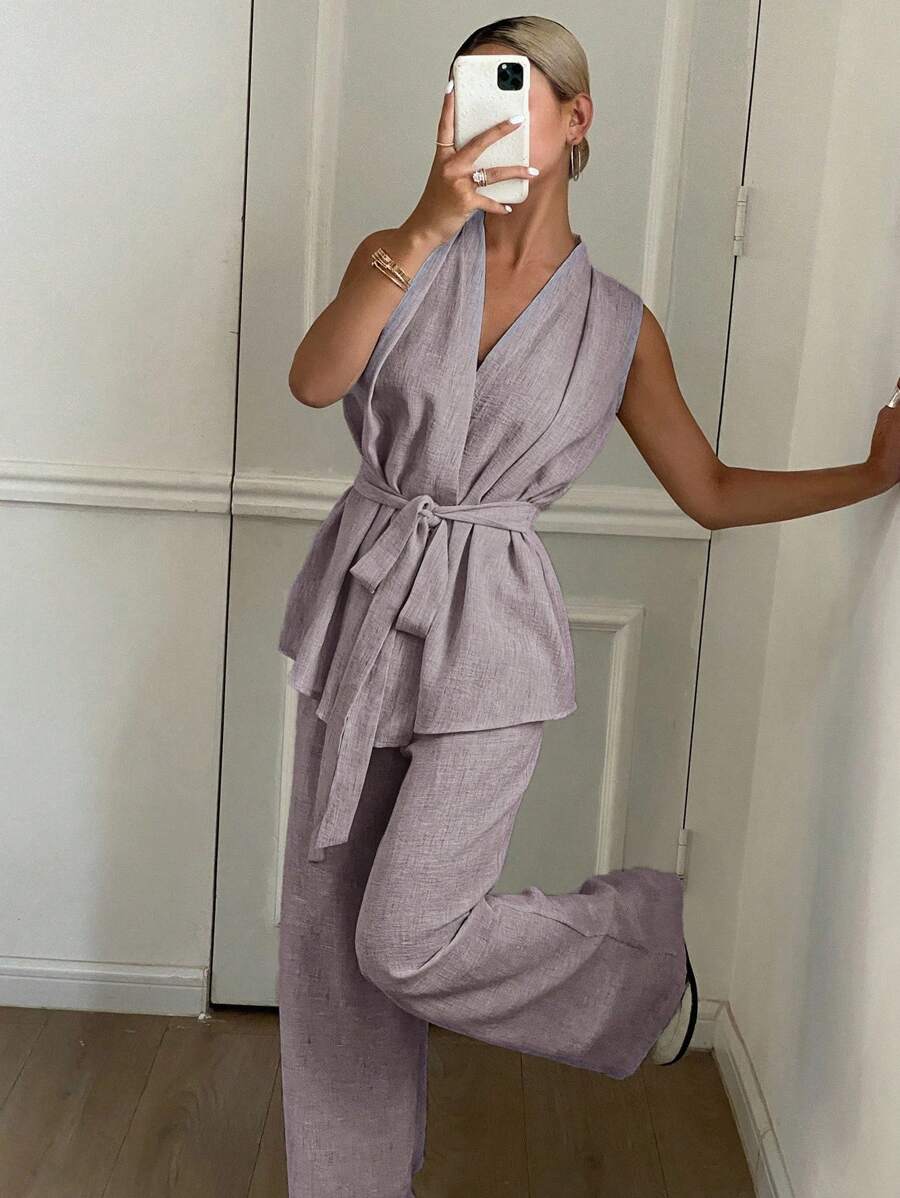DAZY Bộ 2 món/Bộ áo ba lỗ cổ chữ V màu trơn có thắt lưng và quần ống rộng cho nữ - màu nâu - Xem 1