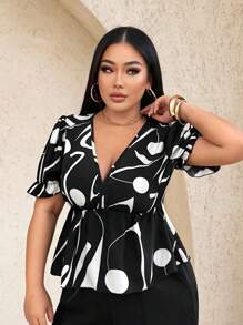 SHEIN SXY Plus Size Women's Spring And Summer Sexy Black And White Abstract Print Waist Short Sleeve Shirt, Suitable For Everyday Wear, Festival, Date Night, Birthday, Bachelorette Party Outfit, Wedding, Elegant, Casual, Shopping, Streetwear, Going Out, Easy To Match&Looks Slim, Accent Your Body, Flatter The Figure