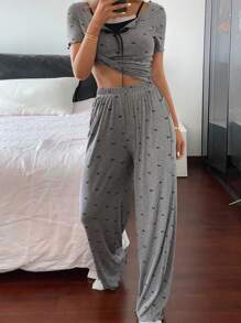 DAZY Juego de pijama para mujer de 2 piezas con estampado de lazos en todo el diseño de parte superior y pantalones