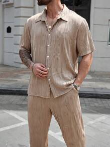 Manfinity CasualCool Conjunto de camisa de manga corta y pantalones de tela texturizada color caqui para hombre de tallas grandes