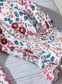 SHEIN CURVE+ Blusa casual de cuello redondo de manga corta con estampado floral pequeño para mujeres de talla grande - Multicolor - Ver 4