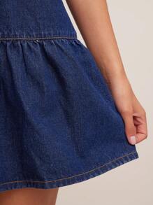 WESTFADE 圆领宽松低腰荷叶边下摆可爱蝴蝶结后背镂空短袖 87% 纯棉牛仔迷你牛仔连衣裙西部风纳什维尔波西米亚风夏季海滩度假休闲可爱早午餐装 - 深色水洗藍 - 查看 3
