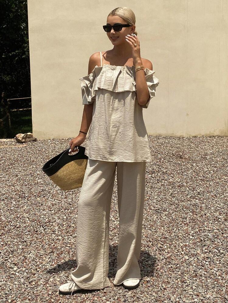 New Summer Beach Holiday Style Women's 2 Pieces Set With Off Shoulder Design