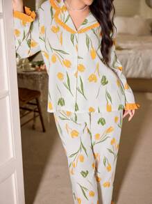 CottageSlumber Conjunto de pijama de talla grande con estampado floral y cuello con volantes en color contrastante