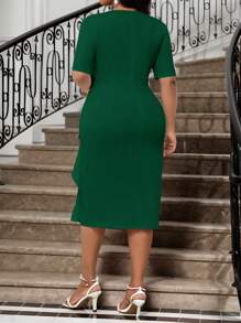 SHEIN Lady 春夏优雅白色优雅复古工作婚礼招待会情人节新年派对针织深V领水钻荷叶边新款修身连衣裙大码礼服正式舞会礼服大码连衣裙 - 綠色 - 查看 2