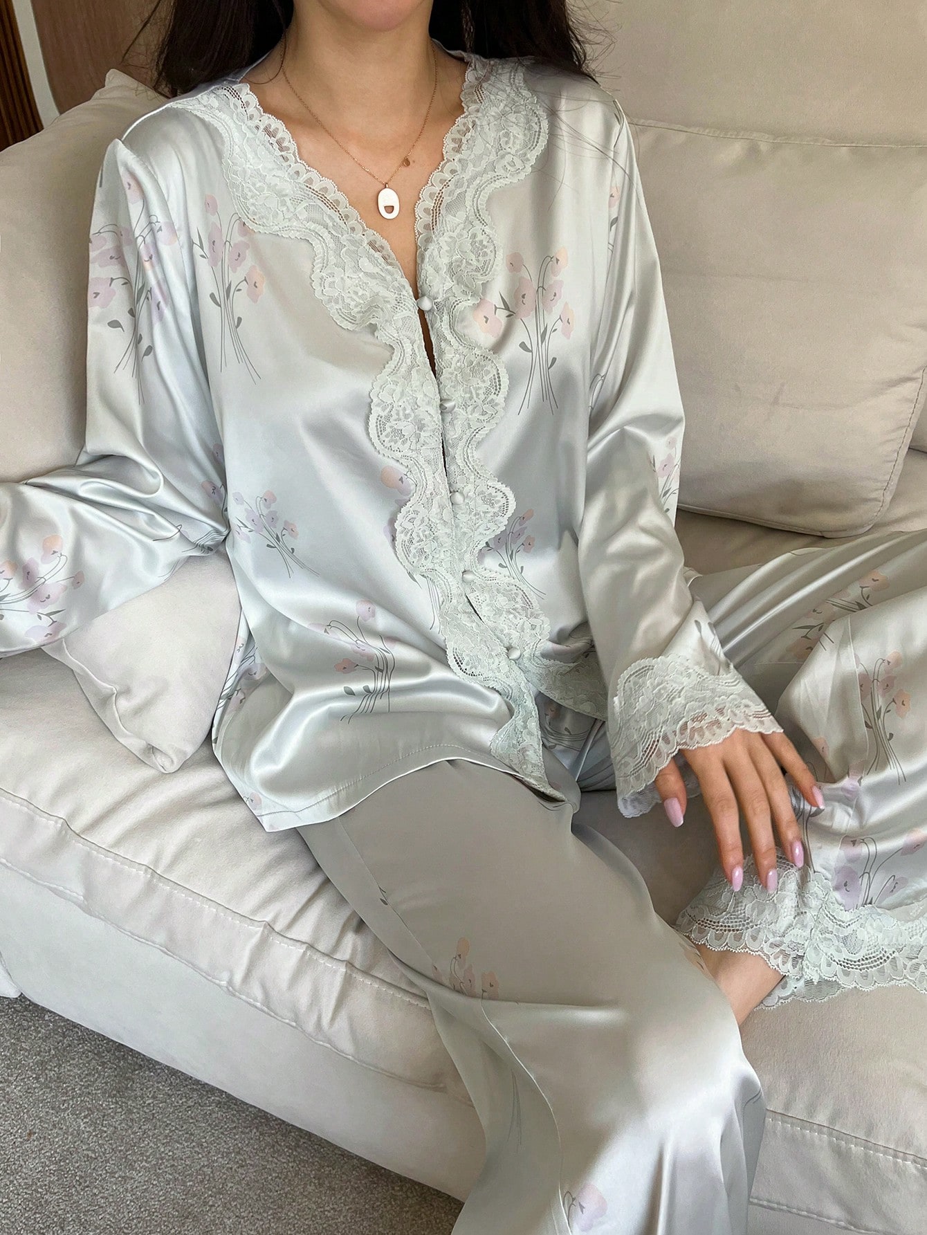 DAZY طقم بيجامة نسائي فضفاض مزين بطباعة الزهور وال...