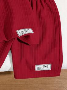 SHEIN 男童休闲假日韩版立领半拉链短袖上衣（带贴布）和梭织波浪条纹短裤两件套 - 紅色 - 查看 6